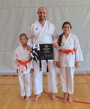 Izobrazevanje na Vranskem, Tadej po opravljenem izpitu za 3DAN